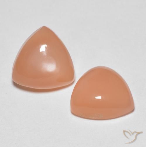Shop natural 3.24ct Orange moyen Pierre de lune gems, Trillion, from Inde at GemSelect. In stock, global shipping!