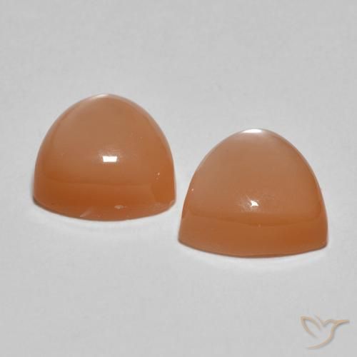 Shop natural 3.80ct Orange cantaloup Pierre de lune gems, Trillion, from Inde at GemSelect. In stock, global shipping!