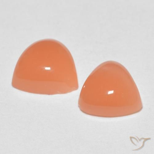 Shop natural 1.43ct Orange clair Pierre de lune gems, Trillion, from Inde at GemSelect. In stock, global shipping!