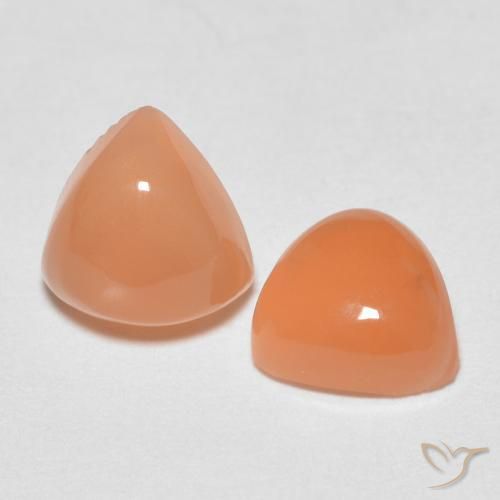Shop natural 1.62ct Orange moyen Pierre de lune gems, Trillion, from Inde at GemSelect. In stock, global shipping!