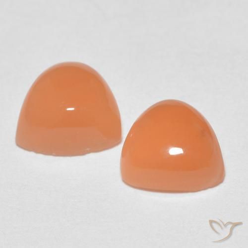 Shop natural 1.62ct Orange moyen Pierre de lune gems, Trillion, from Inde at GemSelect. In stock, global shipping!
