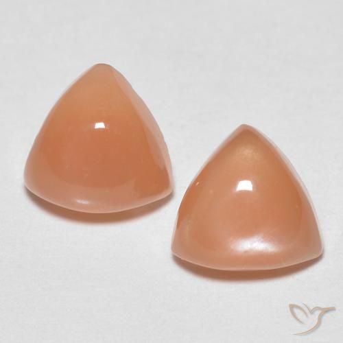 Shop natural 1.62ct Orange moyen Pierre de lune gems, Trillion, from Inde at GemSelect. In stock, global shipping!