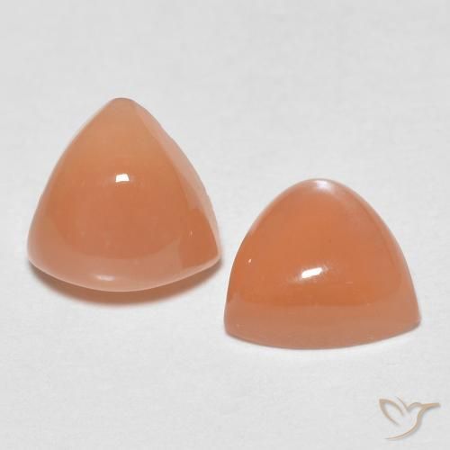 Shop natural 1.62ct Orange moyen Pierre de lune gems, Trillion, from Inde at GemSelect. In stock, global shipping!
