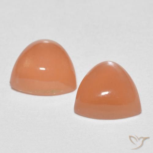 Shop natural 1.62ct Orange moyen Pierre de lune gems, Trillion, from Inde at GemSelect. In stock, global shipping!