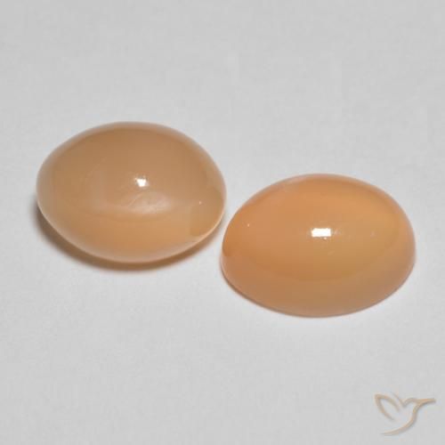 Shop natural 2.86ct Medium Light-Orange Pierre de lune gems, ovale, from Inde at GemSelect. In stock, global shipping!