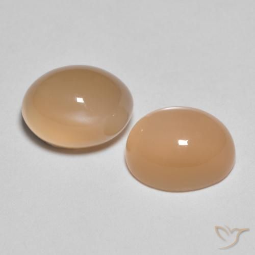 Shop natural 3.44ct Orange cantaloup Pierre de lune gems, ovale, from Inde at GemSelect. In stock, global shipping!