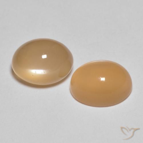 Shop natural 3.07ct Pêche Orange Pierre de lune gems, ovale, from Inde at GemSelect. In stock, global shipping!