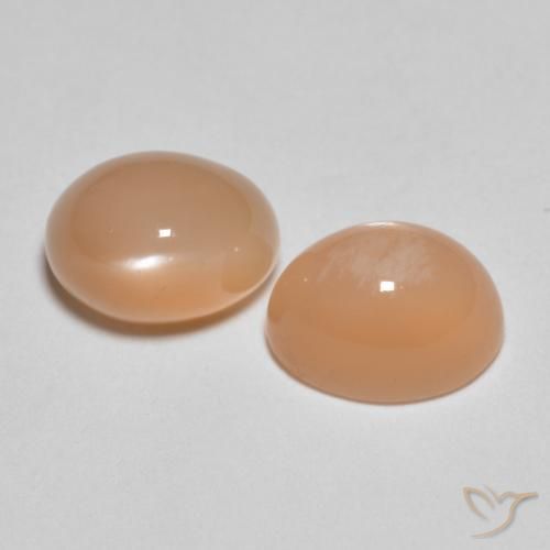 Shop natural 3.26ct Orange cantaloup Pierre de lune gems, ovale, from Inde at GemSelect. In stock, global shipping!