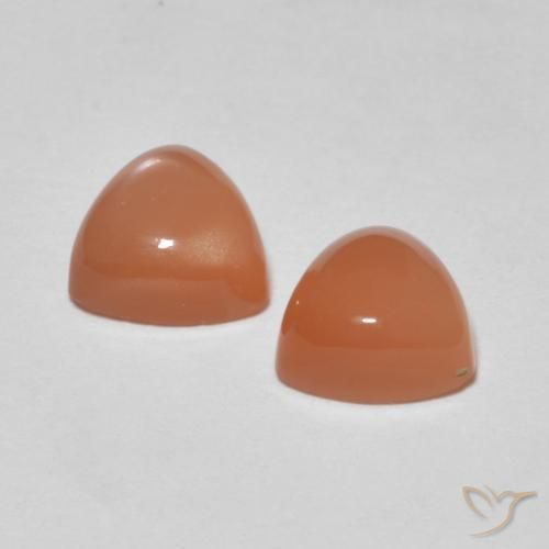 Shop natural 1.73ct Orange cantaloup Pierre de lune gems, Trillion, from Inde at GemSelect. In stock, global shipping!