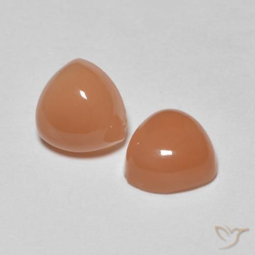 Shop natural 1.76ct Orange clair Pierre de lune gems, Trillion, from Inde at GemSelect. In stock, global shipping!