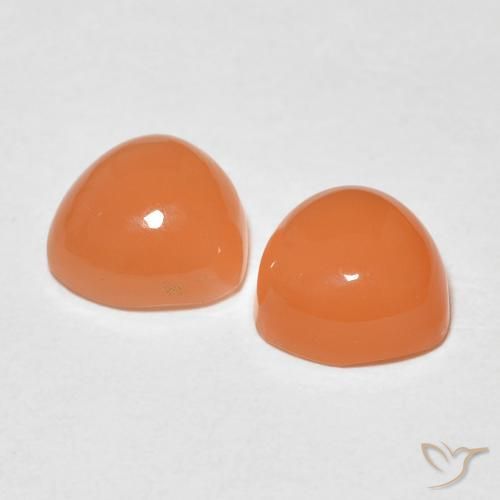 Shop natural 1.75ct Orange moyen Pierre de lune gems, Trillion, from Inde at GemSelect. In stock, global shipping!