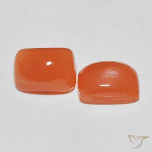 Shop natural 4.87ct Orange feu Pierre de lune gems, Coussin, from Inde at GemSelect. In stock, global shipping!