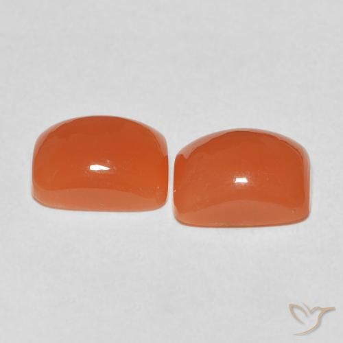 Shop natural 4.87ct Orange abricot chaud Pierre de lune gems, Coussin, from Inde at GemSelect. In stock, global shipping!