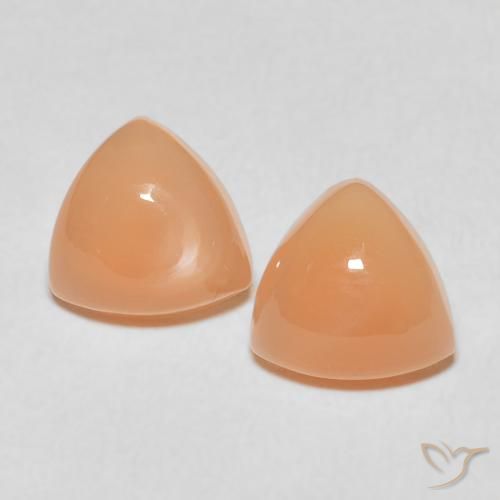 3.70ctw Naturel Medium Light-Orange Pierre de lune, Trillion, Translucide