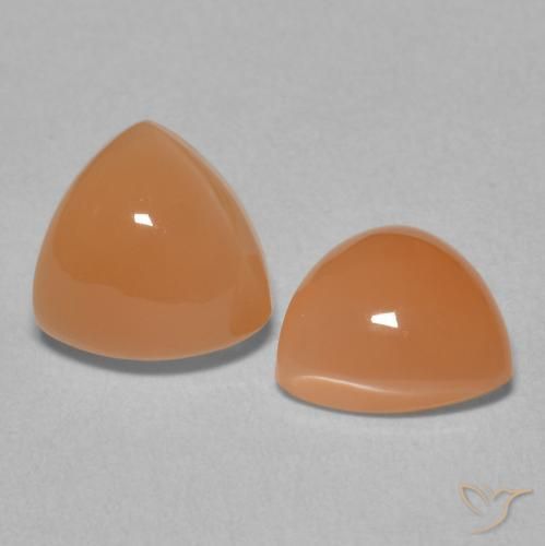 Shop natural 3.80ct Orange rougeâtre Pierre de lune gems, Trillion, from Inde at GemSelect. In stock, global shipping!