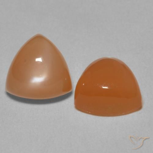 Shop natural 4.36ct Orange clair Pierre de lune gems, Trillion, from Inde at GemSelect. In stock, global shipping!