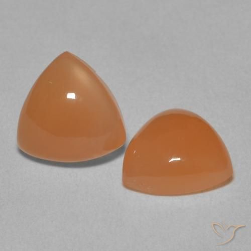 Shop natural 3.21ct Orange moyen Pierre de lune gems, Trillion, from Inde at GemSelect. In stock, global shipping!