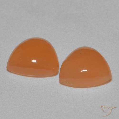 Shop natural 3.21ct Orange moyen Pierre de lune gems, Trillion, from Inde at GemSelect. In stock, global shipping!