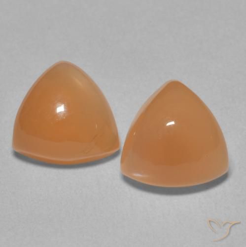 Shop natural 3.97ct Orange moyen Pierre de lune gems, Trillion, from Inde at GemSelect. In stock, global shipping!