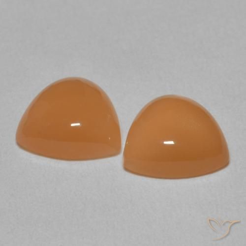 Shop natural 3.14ct Orange abricot chaud Pierre de lune gems, Trillion, from Inde at GemSelect. In stock, global shipping!