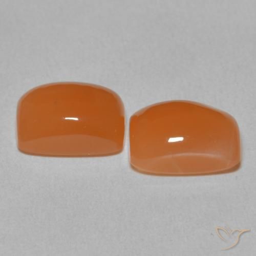 Shop natural 4.76ct Orange abricot chaud Pierre de lune gems, Coussin, from Inde at GemSelect. In stock, global shipping!