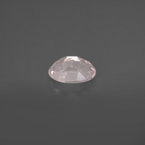Morganite rose naturelle coupe ovale, 0,75 ct, VVS