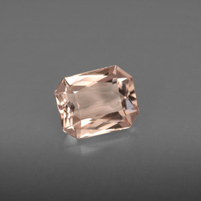Morganite Saumon naturelle Taille émeraude, 1.45 ct, VVS-VS