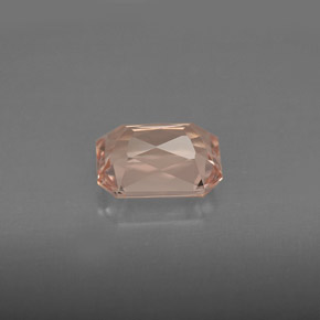 Morganite Saumon naturelle Taille émeraude, 1.45 ct, VVS-VS