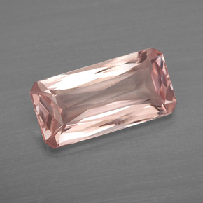 Morganite Saumon naturelle Taille émeraude, 2.25 ct, VVS-VS