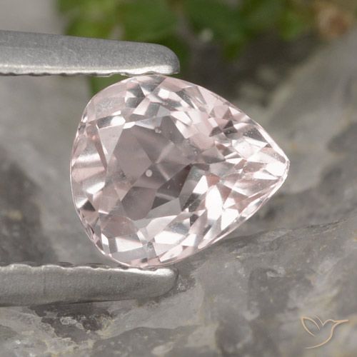 Morganite Rose clair naturelle En forme de poire, 0.55 ct, VVS-VS