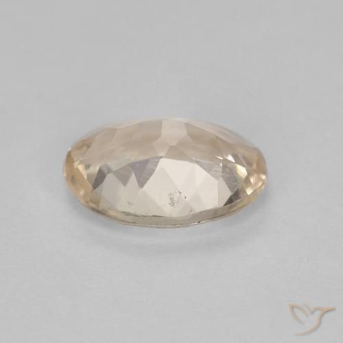 Morganite Doré léger naturelle ovale, 0.99 ct, VS