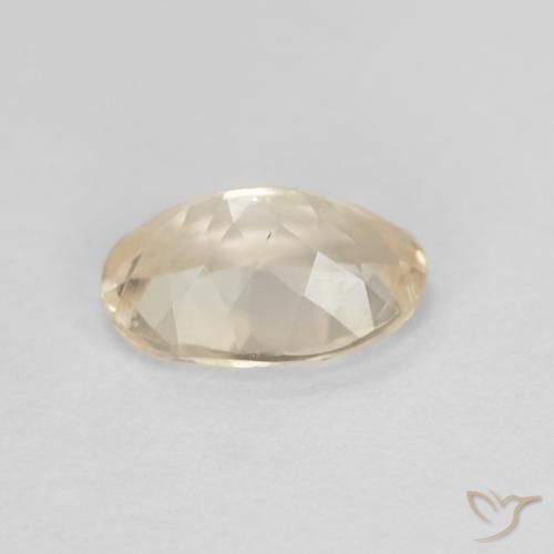 Morganite Doré léger naturelle ovale, 0.99 ct, VVS-VS