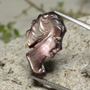 Nacre Enfumé naturelle Fantaisie, 3.90 ct, Opaque
