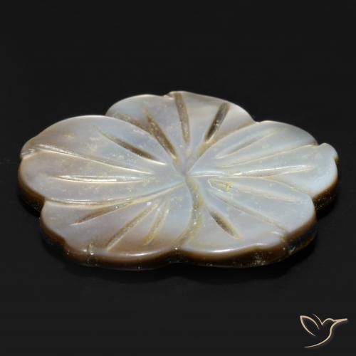 Nacre Enfumé naturelle Taille Fleur, 14.21 ct, Opaque