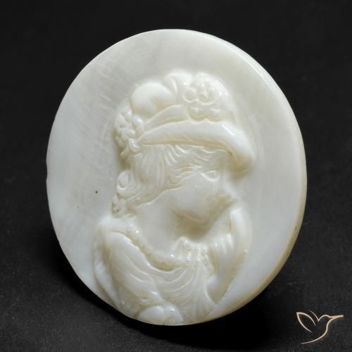 Nacre Blanc chaud naturelle Tour, 14.44 ct, Opaque