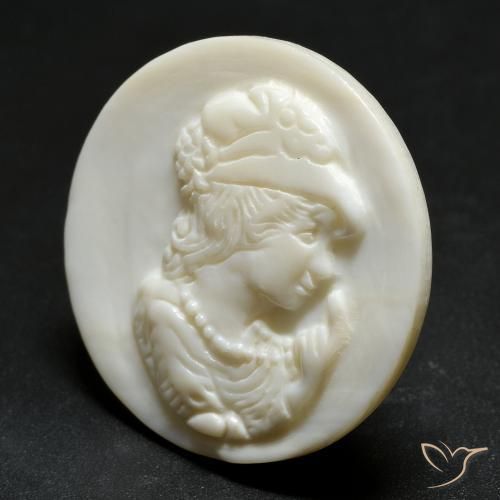 Nacre Blanc chaud naturelle Tour, 14.49 ct, Opaque