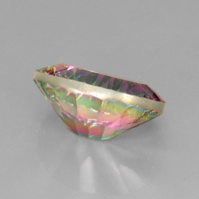 Quartz mystique multicolore naturelle coupe ovale, 12,60 ct, VVS