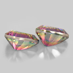 Achetez naturel ct Partie Supérieure Arc-en-Ciel Quartz mystique gems, En forme de poire, En provenance Brésil chez GemSelect. En stock, livraison internationale!