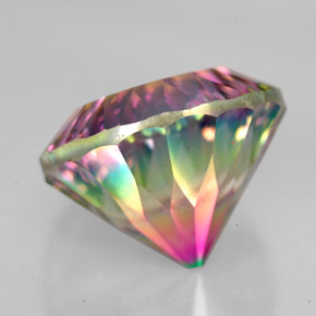 Quartz mystique Partie Supérieure Arc-en-Ciel naturelle Coupe roude, 10.15 ct, VVS