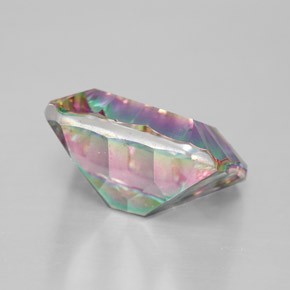 Quartz mystique Partie Supérieure Arc-en-Ciel naturelle Taille émeraude, 5.60 ct, VVS