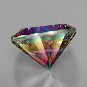 Quartz mystique Partie Supérieure Arc-en-Ciel naturelle Coupe roude, 6.86 ct, VVS-VS