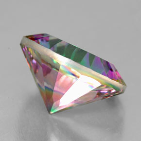 Quartz mystique Partie Supérieure Arc-en-Ciel naturelle Coupe roude, 7.08 ct, VVS