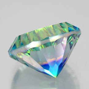 Quartz mystique Partie Supérieure Arc-en-Ciel naturelle Coupe roude, 9.80 ct, VVS