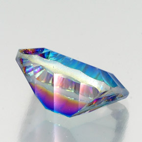Quartz mystique Partie Supérieure Arc-en-Ciel naturelle Taille émeraude, 10.56 ct, VS