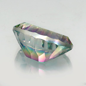 Quartz mystique Partie Supérieure Arc-en-Ciel naturelle Coupe ovale, 12.75 ct, VVS-VS