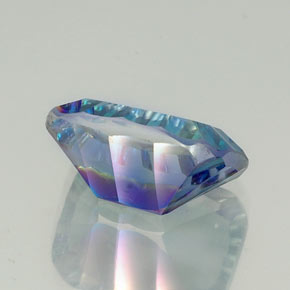 Quartz mystique multicolore naturelle taille émeraude, 10,66 ct, VVS-VS