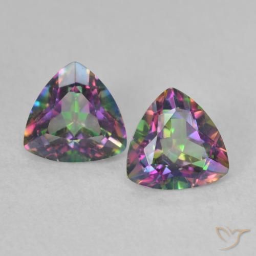 Achetez naturel 0.90ct Multicolore Quartz mystique gems, Trillion, En provenance Brésil chez GemSelect. En stock, livraison internationale!