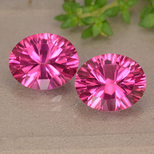 Achetez naturel 6.23ct Rose foncé Topaze mystique gems, Coupe ovale, En provenance Brésil chez GemSelect. En stock, livraison internationale!