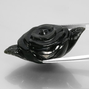 Néphrite noir naturelle forme fantaisie, 57,95 ct, opaque