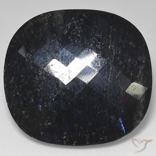 Nuummite Noir avec étincelle bleue naturelle Coussin, 40.32 ct, Opaque